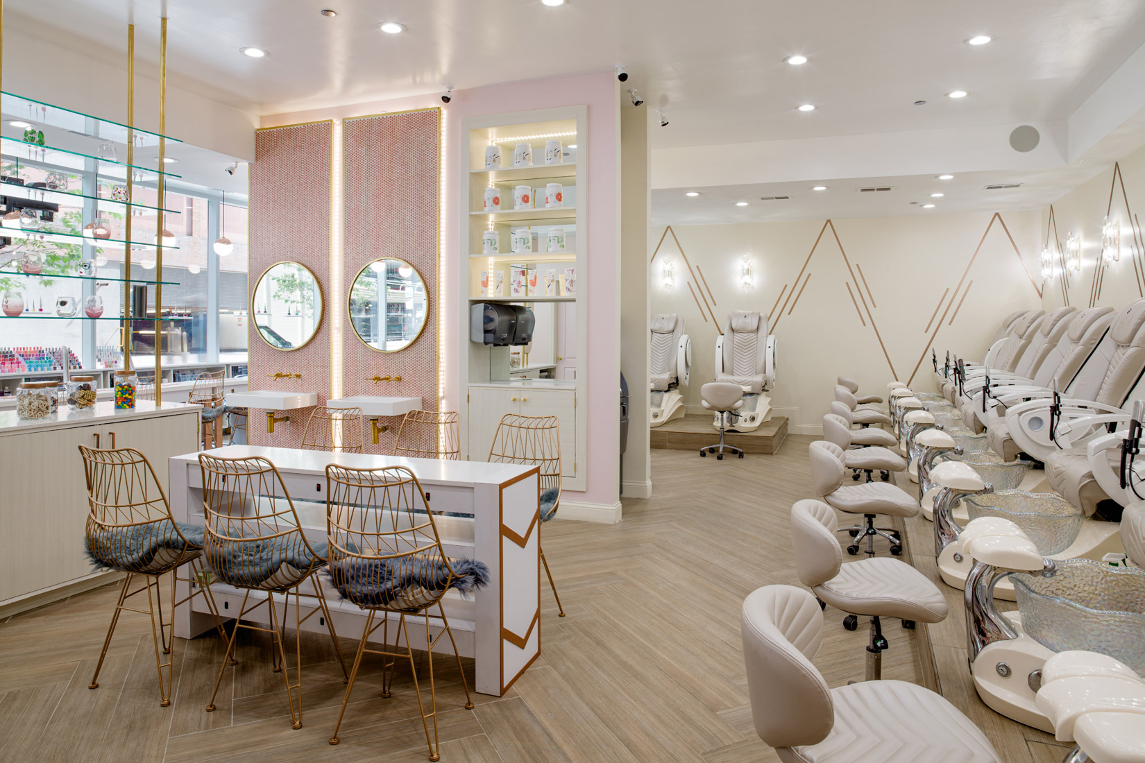 Nail Salon 60611 | Bedazzled Nails & Spa of Chicago, Illinois | Gel